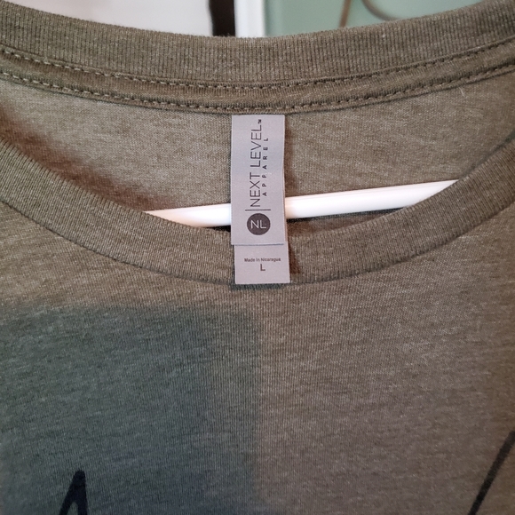 Magnolia Waco, Texas T-shirt size large - Picture 2 of 7